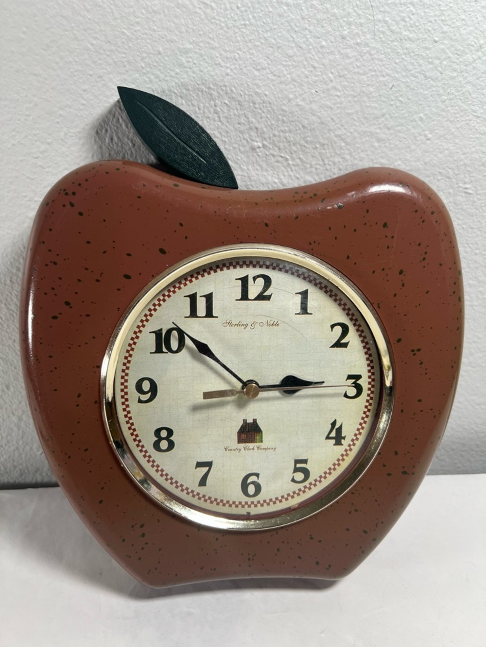 Sterling and Noble Apple Wall Clock country Cottagecore